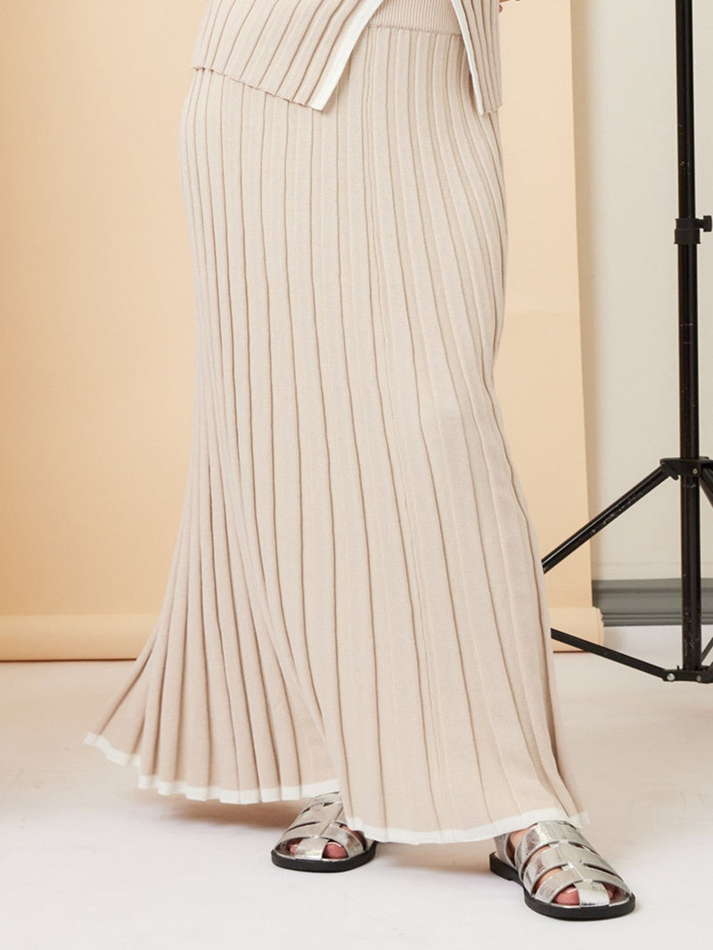 The Timeless Trend Ribbed Maxi Skirt - Taupe/White